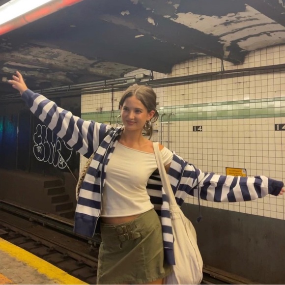 Christy Hoodie - Picture 7 of 7